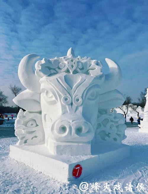 雪雕艺术家冰城秀技艺 雪雕艺术家冰城秀技艺